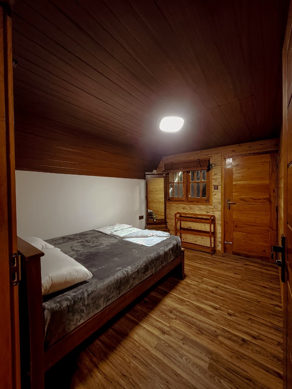 Highland Pine Family Suite Interior